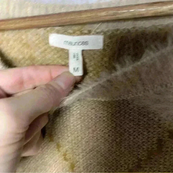 Maurice’s sweater women’s medium - Picture 3 of 5